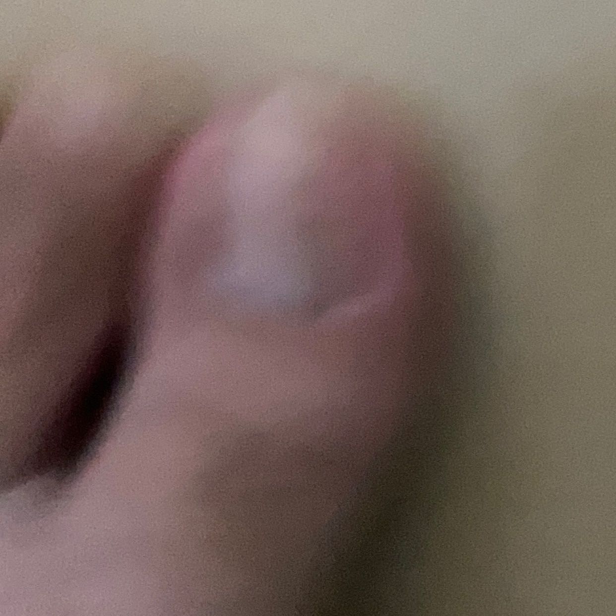 Dao lấy rất ngon nhưng hơi bén, phải cẩn thận hoặc nhờ thợ làm chứ ko méo chảy đầm đìa huhu