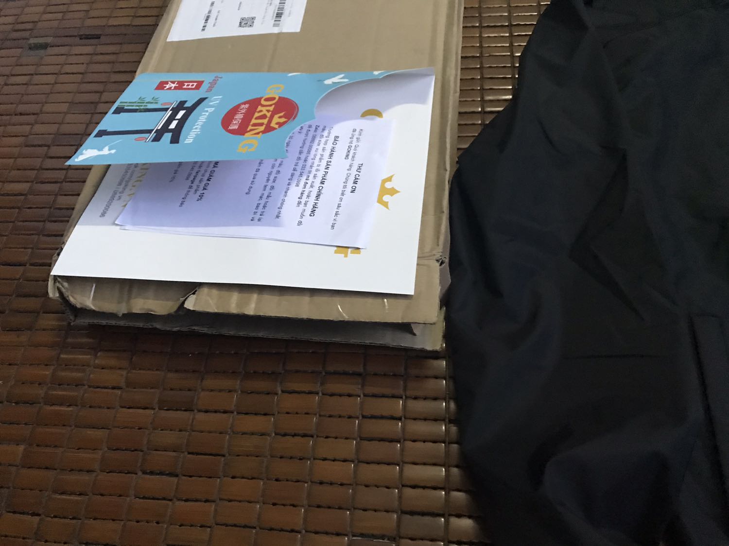 Áo khoác nam cách nhiệt GOKING đẹp lắm. Đường may chắc chắn, vải đẹp. Rất thích! Cảm ơn Shop. Sẽ ủng hộ shop nữa nhé! Mình mua hàng lười nhận xét lắm luôn nhưng áo đẹp, hài lòng nên mình cố gắng nhận xét ủng hộ shop.