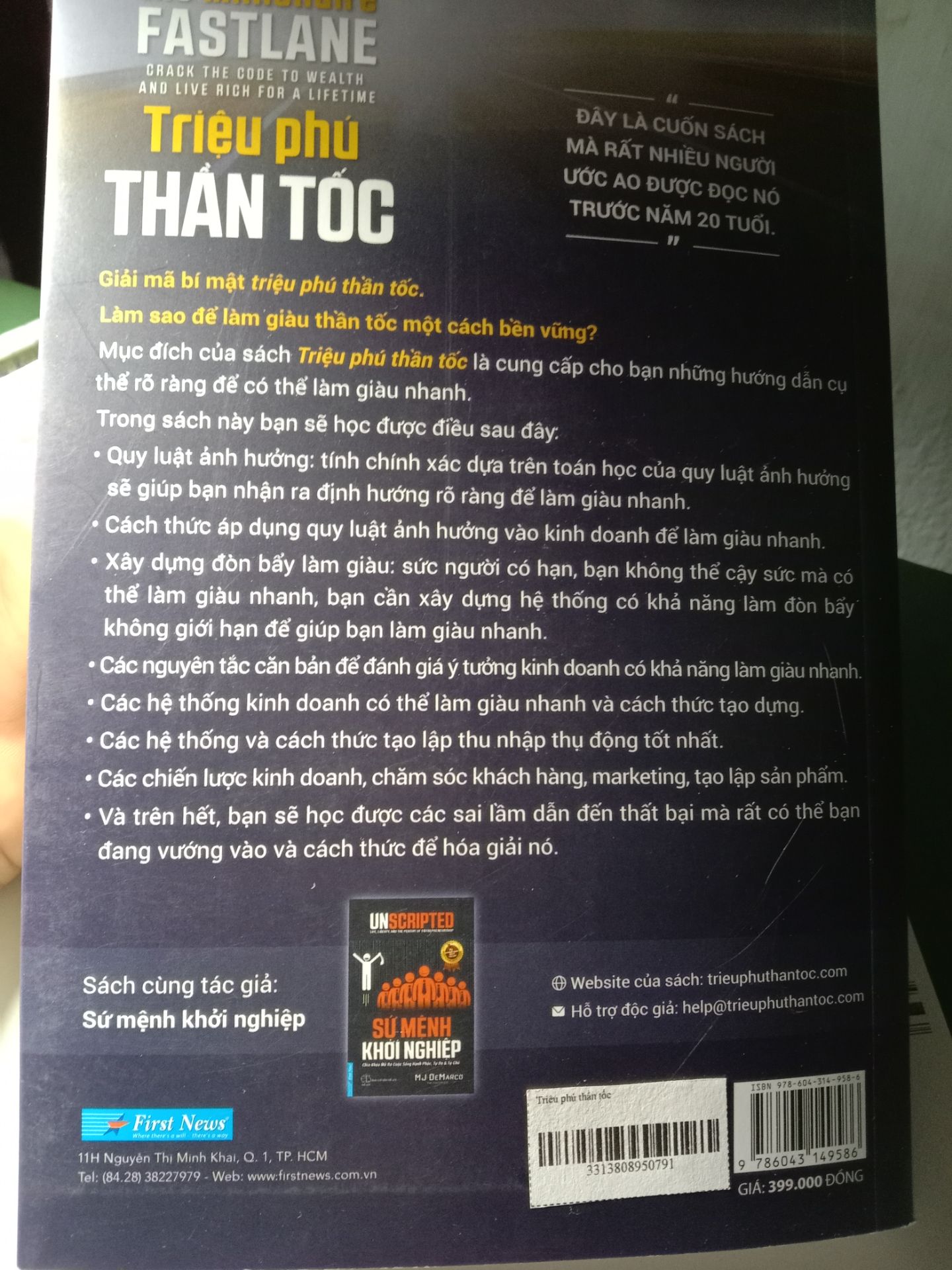 Để mình nói các bạn nghe điều này! Đó là bạn cần phải hành động nhất quán theo niềm tin và niềm tin đó phải đúng đắn ngay từ đầu. Từ rất lâu trc đây mjh đã ko nhận ra. Giá mà mjh có thể quay lại năm 20t, giờ thì mjh đã biết... Cảm ơn tác giả và dịch giả rất nhiều