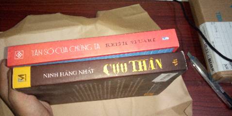 Sách đẹp, giao hàng nhanh, nhà bán gói hàng kĩ lưỡng, sách về rất đẹp, sách hay, ưng ý khi mua, giá giảm ổn