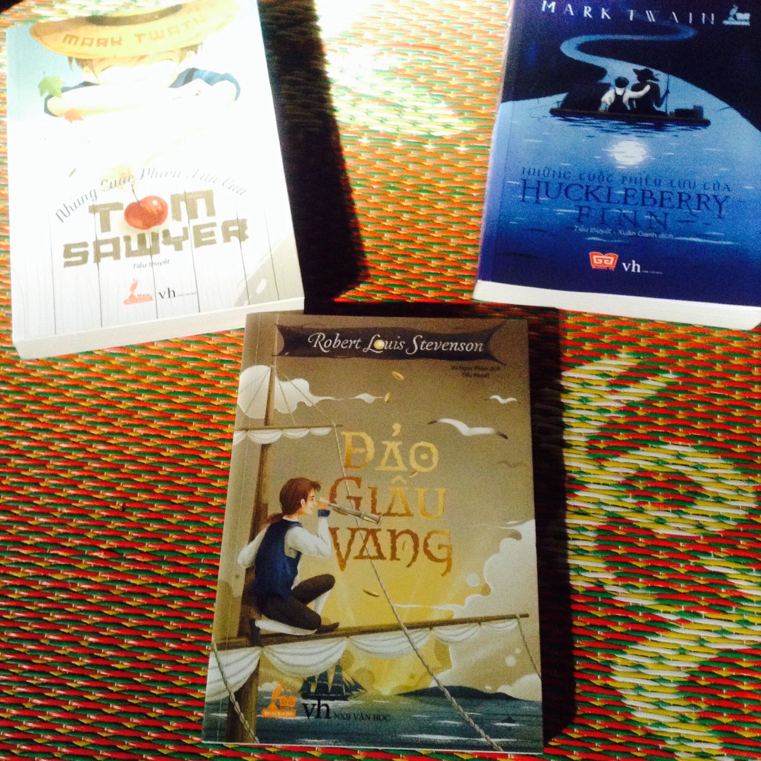 Combo chất lượng gồm toàn tác phẩm hay. 
Về nội dung: cá nhân m đánh giá đảo vàng