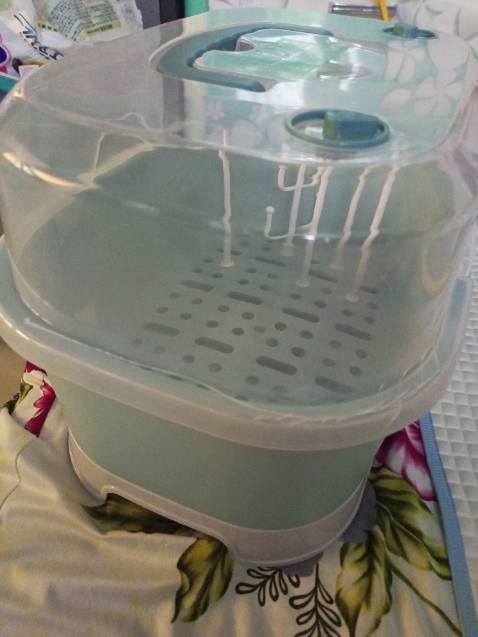 Mở ra thì thấy nắp hộp bị bể... ☹️ Mở ra thì thấy nắp hộp bị bể... ☹️