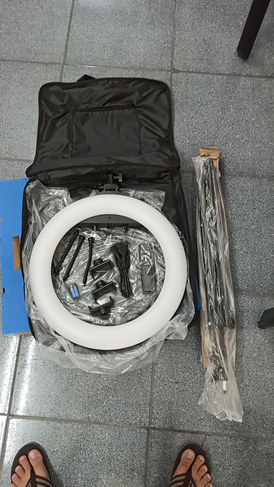 giao hàng nhanh, đầy đủ, chất lượng và giá tốt