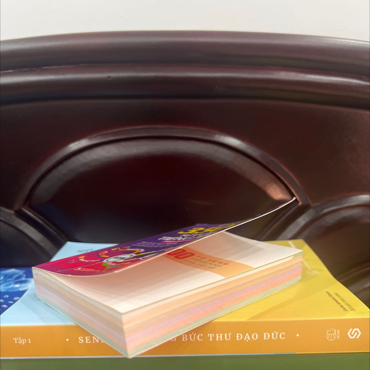 Sản phẩm chất lượng tốt
Nội dung thì không có gì phải bàn oig
Tiki giao hàng nhanh, thiếu chống bảo vệ sách, mih mong tiki trading sẽ cải thiện thêm lớp bọc bảo vệ sách