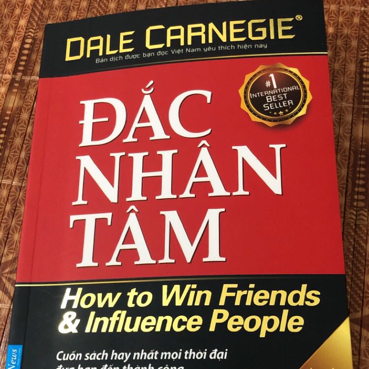 Sản phẩm tốt, không bị nhàu hay có bất kỳ hư hỏng gì. khi nhận hàng thì thấy hộp bên ngoài bị ướt nhưng đã được bọc một lớp lion bóng chống va đập bên trong, thấy sách không sao nên cũng yên tâm. Chất lượng thì khỏi nói rồi, 5 sao nhé :D