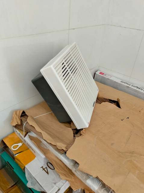 Lỏng lẻo,ko dc chắc chắn.hơi thất vọng