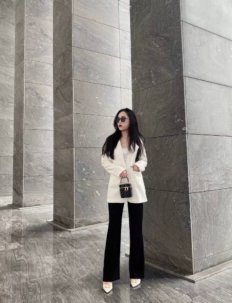 Lên dáng đẹp vải dày dặn, đã giặt qua không bai không xù nha. Hàng chất lượng mà giá phải chăng