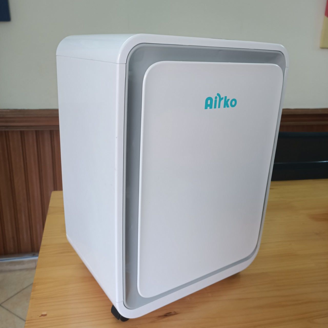 Máy mới dùng 3 tiếng, hút nước tốt, chạy êm. Chuẩn máy Korea.