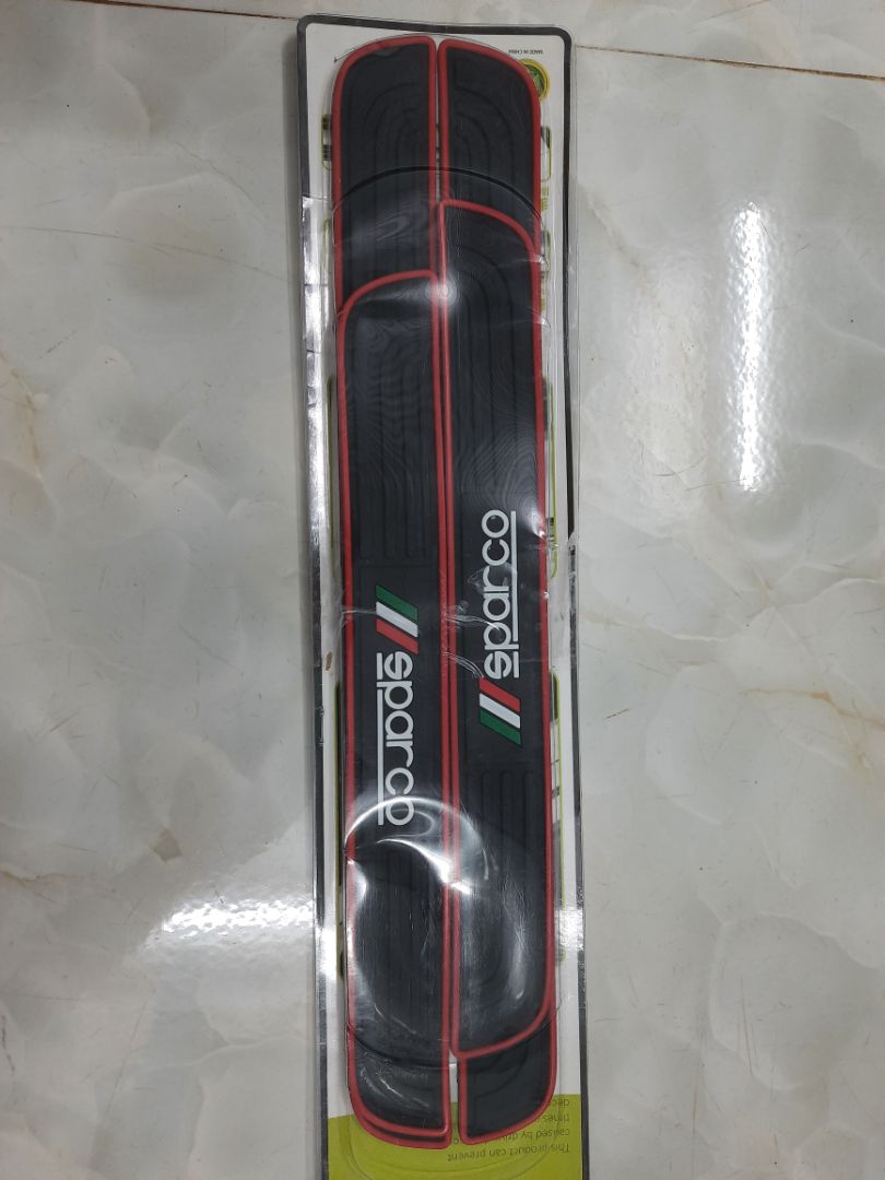 Làm ăn tào lao quá! Đặt logo KIA mà giao sang logo khác! Đề nghị đổi hàng!