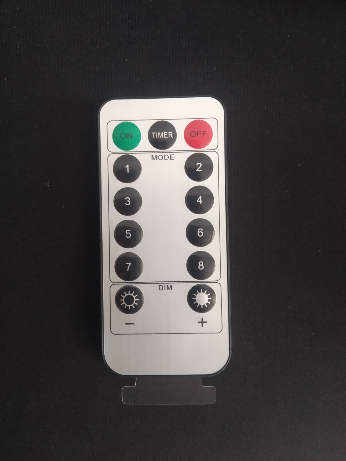 1. Giá hợp lý
2. Giao nhanh
3. Sản phẩm đẹp, dễ sử dụng.
4. Đủ 8 chế độ sáng.
5. Remote khá ổn, có delay một xíu. Shop chu đáo có cả tấm chặn pin không cho nó gỉ sét. Mấy bác xài nhớ rút tấm đó ra nhé!
*Có một điểm trừ nho nhỏ là dây bằng kim loại nên lúc mở ra dễ rối, các bác cẩn thận là được.
Nói chung, sản phẩm rất đáng mua.