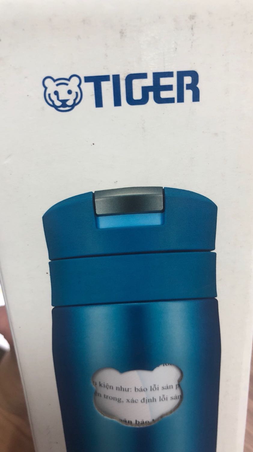 Hộp đừng bình khá cũ. Mở ra thấy là không hài lòng. Màu sắc và size bình nhìn không ưng ý lắm như trên hình. được đều là giao hàng nhanh. Shop nên xem lại