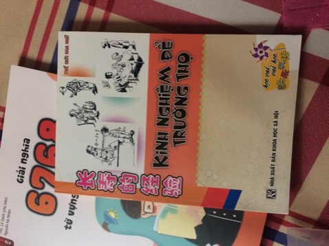 100/10, quá êm quá xịn, hông bt nói s nữa mà nhìn chất lượng lắm, giao hàng nhanh có 2 ngày tới r, mở hàng ra thấy đẹp lắm có hứng học, giá còn rẻ so với hàng nữa, còn được tặng kèm quà, nch là nên mua ko uổng miếng nào.