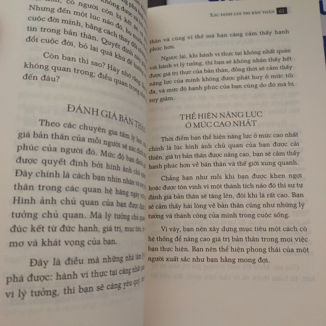 Những quyển sách của biran tracy đều hay và có ích cho người đọc,nội dung ngắn gọn dễ hiểu và dễ thực hành,nói chung tuyệt vời
