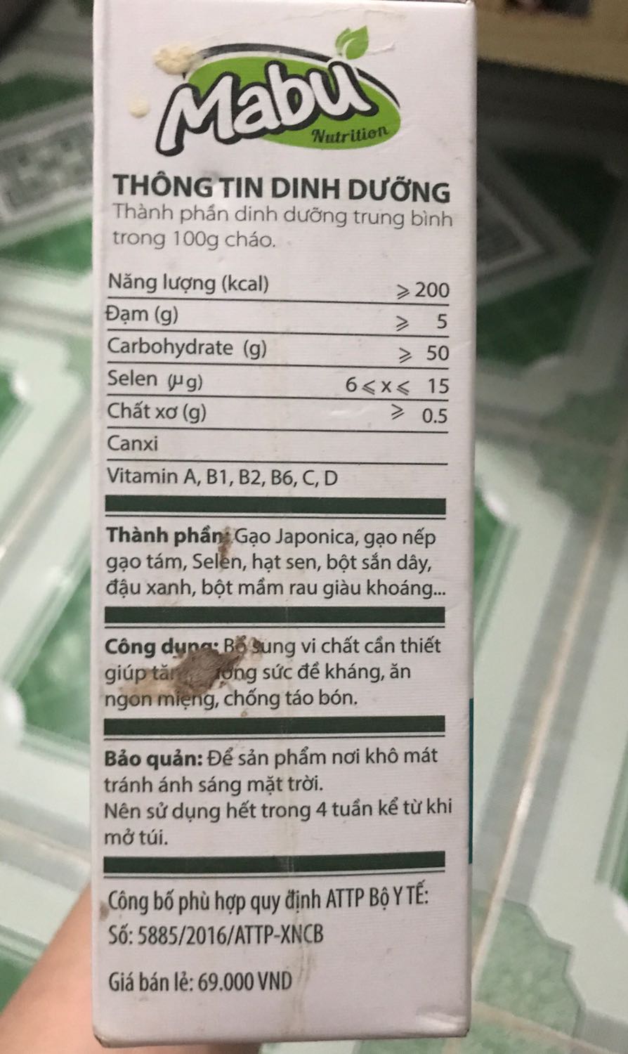 Hàng như thế này mà lại đóng gói giao cho khách. Vừa dơ vừa bẩn, mở bao ra có 1 số con vật li ti bò ra. Thử hỏi chủ shop có giám mở ra nấu cho con của chủ shop ăn không?
Làm ơn có tâm 1 chút nhé!!! Đừng vì lợi nhuận mà mất đi rất nhiều thứ khác. Đây là sản phẩm giành cho bé ăn nữa cơ đấy.