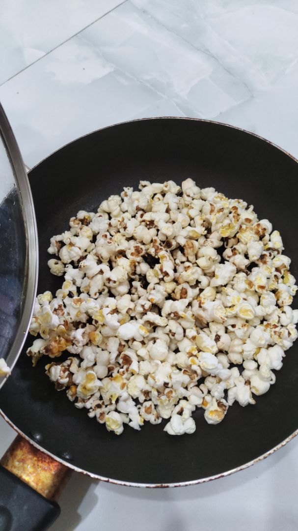 nổ hết, hạt hơi bé tí, nhưng ăn đc