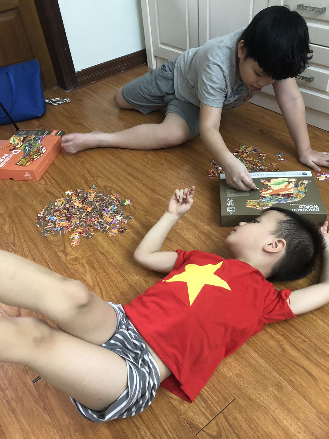 Bộ xếp hình đẹp, trẻ con nhà mình rất thích chơi, kích cỡ sau khi xếp to.