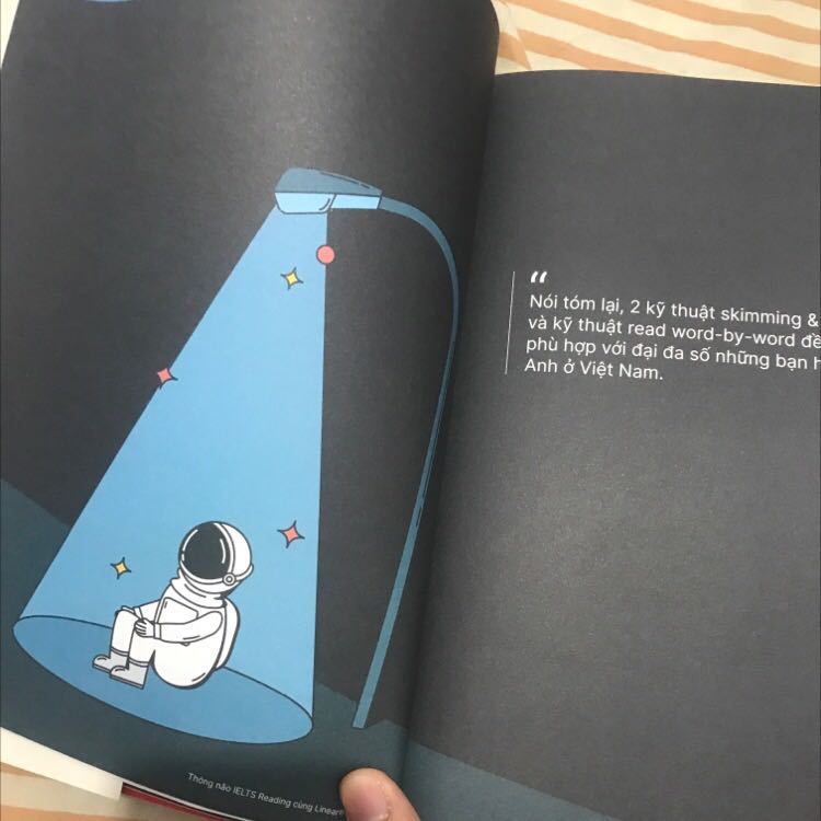 Sách design rất đẹp, đọc không bị chán như những cuốn toàn chữ. Nội dung rất hữu ích với một người yếu reading như mình. Thời gian giao hàng rất nhanh. Tóm lại không có gì để chê, xinh đẹp tuyệt vời.