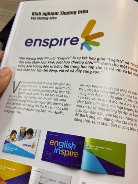 Gói hàng cẩn thận, không móp méo.
Chưa đọc xong cuốn sách nhưng nhìn chung thì thấy nội dung phù hợp với nhu cầu tìm hiểu sâu về thương hiệu của mình, nội dung cập nhật, sâu sắc. Có thêm cả những nội dung phân tích khá ấn tượng. Đọc xong quyển này mình sẽ review cụ thể sau