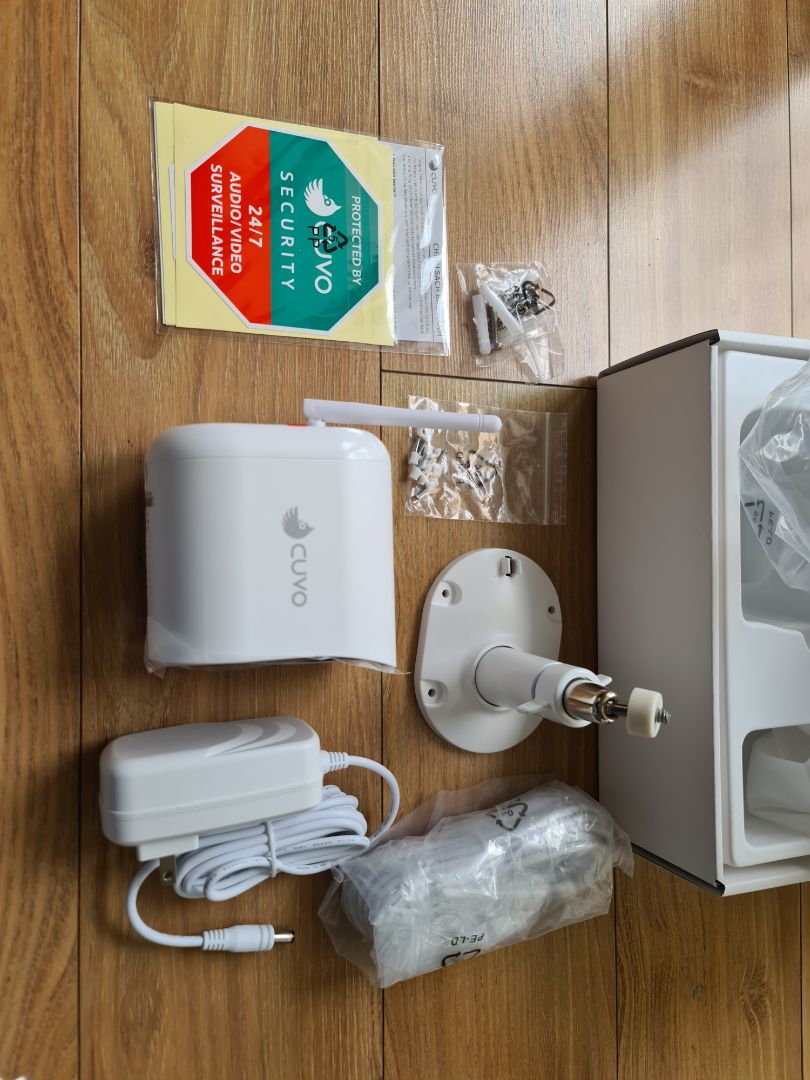 Thấy hàng VN mua ủng hộ, nhận được hàng thấy đáng đồng tiền bát gạo. Sản phẩm sờ đã thấy chất, nhiều tính năng hay, đặc biệt miễn phí lưu trữ cloud Amazon 24h. 
Shop giao nhanh lại có quà tặng nữa. Sẽ mua thêm cho nhà ông bà!!!