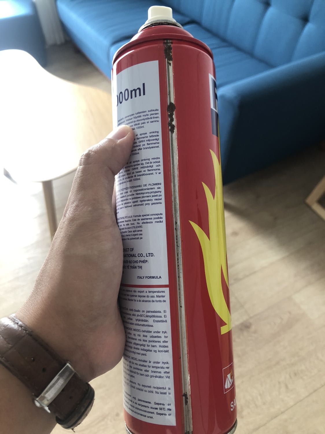 Sản phẩm bị rỉ sét, không có hạn sử dụng nên tôi không biết có an toàn để dùng hay không. Sẽ tốt hơn và an tâm hơn khi Tiki kiểm định chất lượng sản phẩm trước khi nhận để giao cho khách hàng.