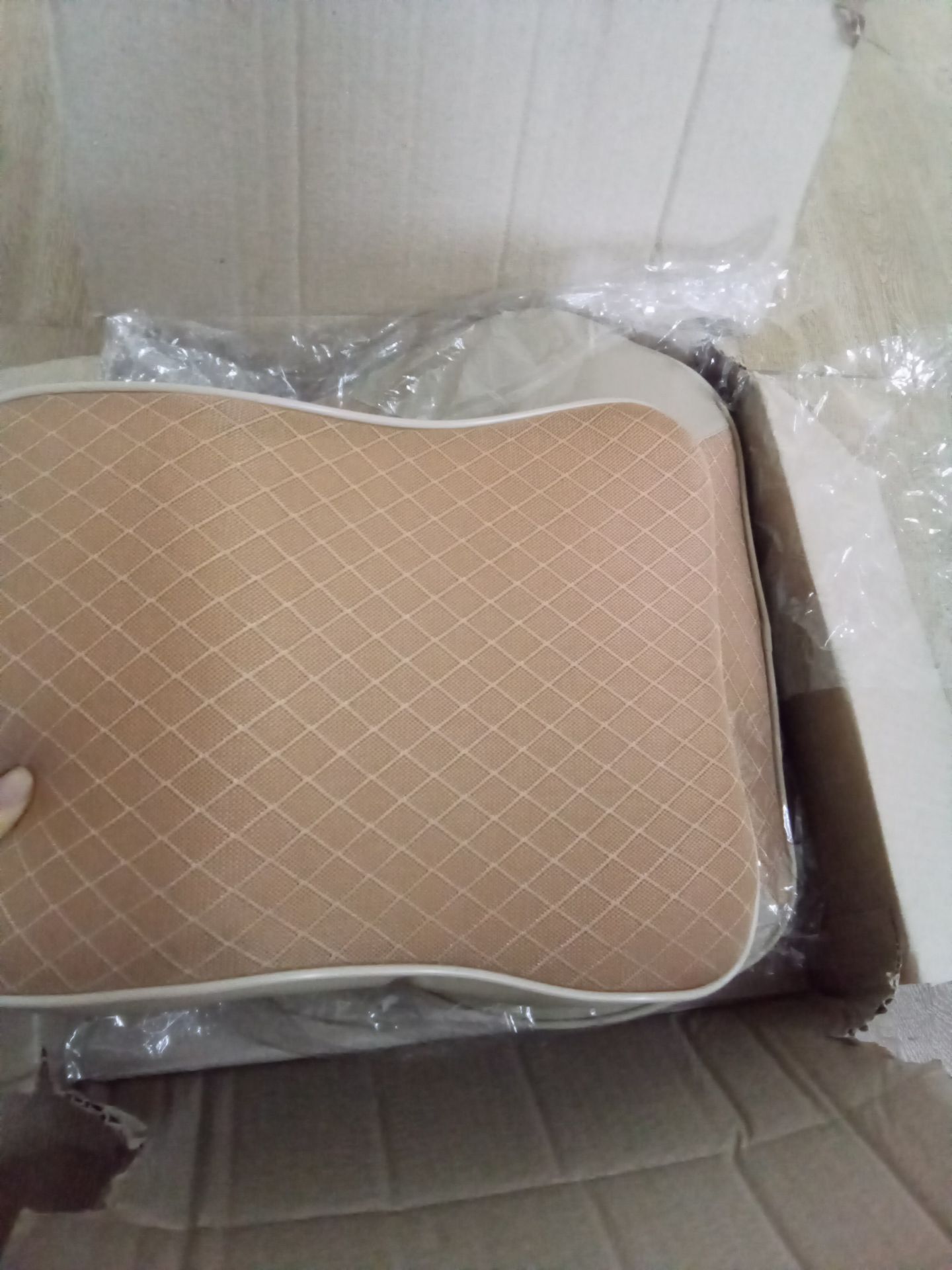 Gối êm. tựa vào thấy thoải mái đúng cao su non chứ không phải mút xốp nên đàn hồi tốt, chờ shoo sale để mua thêm 1 đôi nữa cho ghế phụ Gối êm. tựa vào thấy thoải mái đúng cao su non chứ không phải mút xốp nên đàn hồi tốt, chờ shoo sale để mua thêm 1 đôi nữa cho ghế phụ