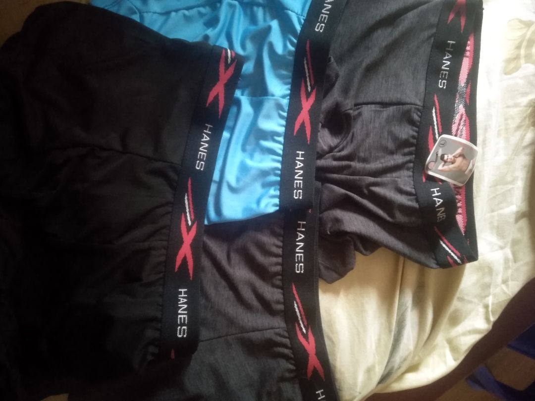 Rất sức không hài lòng vì bị lấy hàng sai mẫu, không giống với sản phẩm đăng trên ảnh bán, tôi đã sử dụng sản phẩm tương tự rồi nên việc nhận được hàng sai và chất lượng chênh lệnh thế này là không thể chấp nhận đc, để nghị mọi người tẩy chay những đơn vị làm ăn thế này.