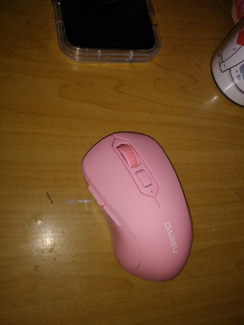 Cầm vừa tay, nhạy. Giá cả vậy nên không đòi hỏi nhiều về chất liệu đựơc, nhưbg v là ok lắm rồi phù hợp cho những bạn không sử dụng lap thường xuyên ấy