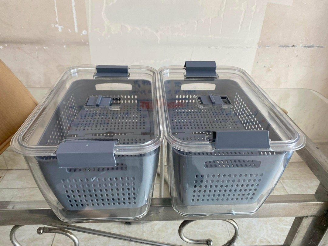 shop giao hàng nhanh, đẹp, đúng mẫu mô tả. hộp cứng cáp, xịn