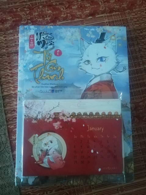 Sticker rất mỏng, mùi giấy rất nồng, gây cảm giác buồn nôn. Chất lượng in tốt, đúng và đủ số lượng sản phẩm cùng quà tặng kèm.