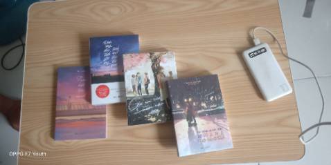 Nội dung cực hay. Giao hàng tuy hơi lâu nhưng rất xứng đáng. Hy vọng tập mới nhất sẽ ra sớm hơn