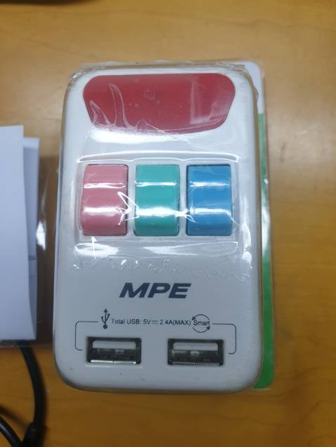 Mình có mua sp này bên shop giao hàng ngày 25/2/2021. Sản phẩm sử dụng vài ngày đầu khá ổn, hôm nay nó lại bị 1 công tắc không bật tắt được, nhờ shop thu hồi và đổi cái mới cho mình nghen. Thanks