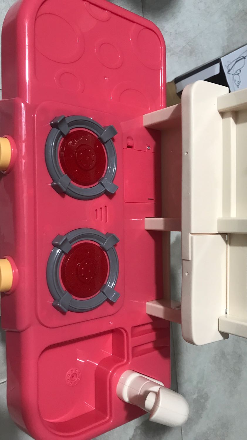 Hàng không giống như trong mô tả chi tiết, không có lỗ để chế nước giả hơi nước. Không hài lòng về cách mô tả sản phẩm của shop.