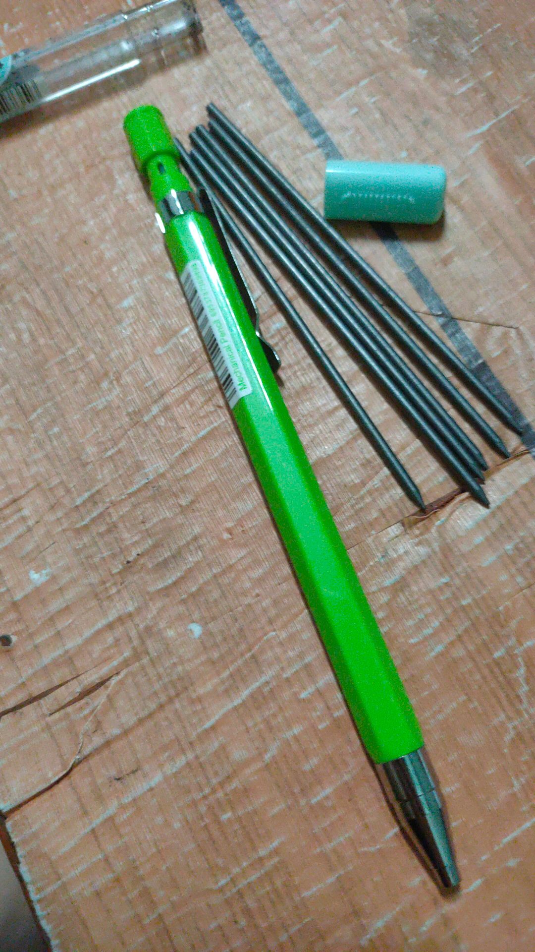 sản phẩm nhìn rất ok nha, chỉ là màu không thích lắm, giao hàng nhanh, shipper thân thiện...