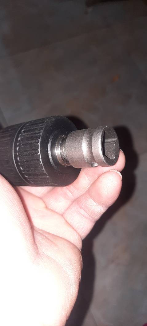 Rất chắc chắn .mở và xiết chặt nhẹ nhàng.