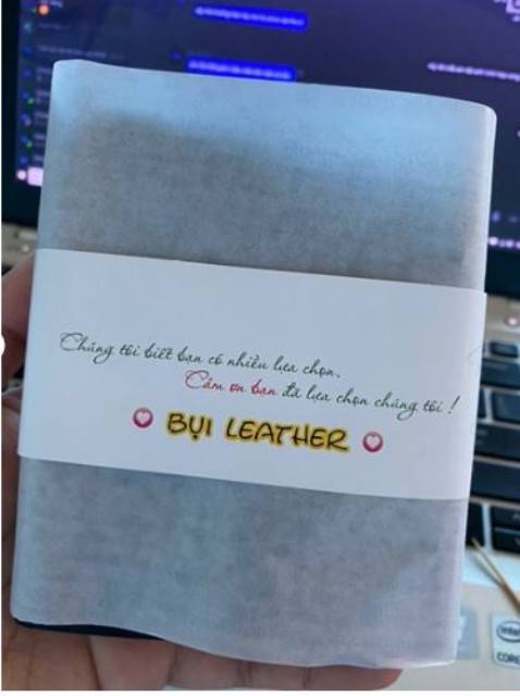 Shop gói có tâm. Sản phẩm đẹp giao hàng rất nhanh, hôm qua đặt hôm nay đã có. 😊😊😊😊 Shop gói có tâm. Sản phẩm đẹp giao hàng rất nhanh, hôm qua đặt hôm nay đã có. 😊😊😊😊