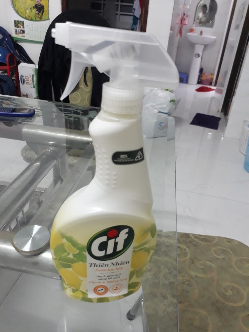 hàng giao nhanh lắm luôn. chất lượng thì cũng được vì giới thiệu là tẩy dầu mỡ nhưng xịt vào rồi chà rửa mà không sạch lắm. mùi cũng được à