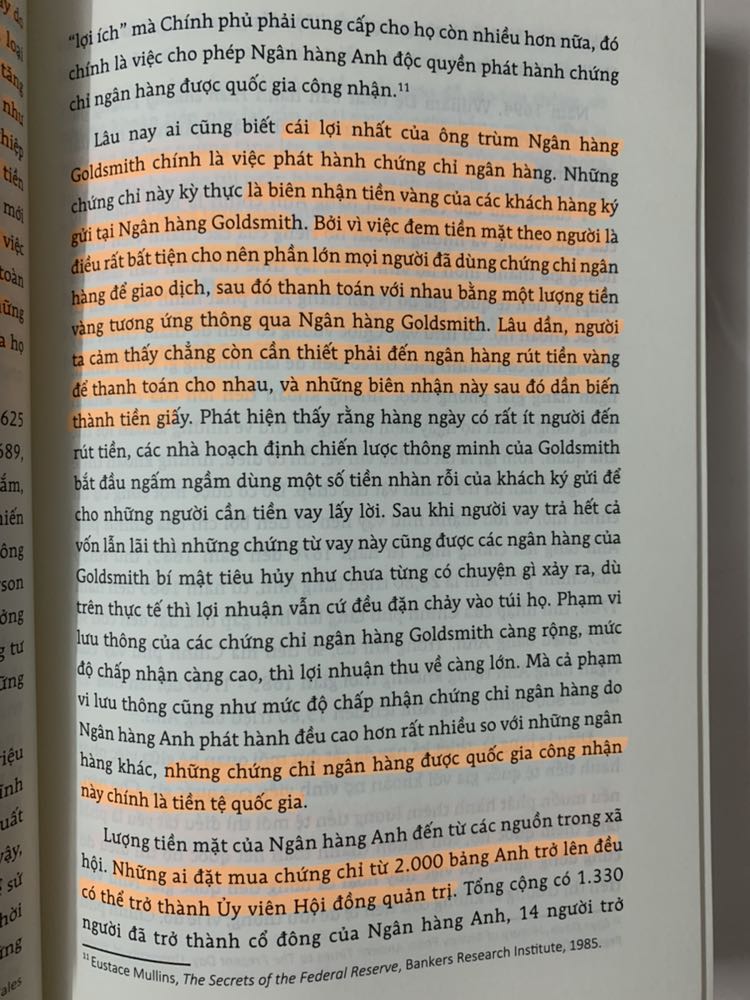 / Đây là 1 quyển sách khá là thú vị càng đọc càng thấy hấp dẫn vô cùng. Mặc dù mới đọc 2 chương nhưng mình vẫn muốn review 5 sao cho nội dung của sách. 
Đó là cả 1 quá trình lịch sử ghi lại dấu ấn của những con ng đầy tham vọng, thông minh và đặc biệt thật sự rất ấn tượng với gia tộc Rothschild từ Mayer cho tới 5 người con trai. Và gia tộc này có sức ảnh hưởng tới các ngân hàng, chính phủ, hay hoàng gia ở Châu Âu từ năm 1815 trở đi. 
Chắc là sau khi đọc xong phần 1 mua luôn phần 2,3,4 tại mình cũng khá tò mò muốn biết nhiều hơn. 
Đợt này đặt sách trên tiki giao siêu nhanh, sách mới nữa. Mình cũng hay mua sách trên tiki khá là ok lah! / Đây là 1 quyển sách khá là thú vị càng đọc càng thấy hấp dẫn vô cùng. Mặc dù mới đọc 2 chương nhưng mình vẫn muốn review 5 sao cho nội dung của sách. 
Đó là cả 1 quá trình lịch sử ghi lại dấu ấn của những con ng đầy tham vọng, thông minh và đặc biệt thật sự rất ấn tượng với gia tộc Rothschild từ Mayer cho tới 5 người con trai. Và gia tộc này có sức ảnh hưởng tới các ngân hàng, chính phủ, hay hoàng gia ở Châu Âu từ năm 1815 trở đi. 
Chắc là sau khi đọc xong phần 1 mua luôn phần 2,3,4 tại mình cũng khá tò mò muốn biết nhiều hơn. 
Đợt này đặt sách trên tiki giao siêu nhanh, sách mới nữa. Mình cũng hay mua sách trên tiki khá là ok lah!
