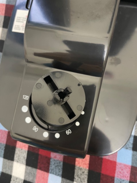 Bị gãy nút vặn, ko vặn nút được