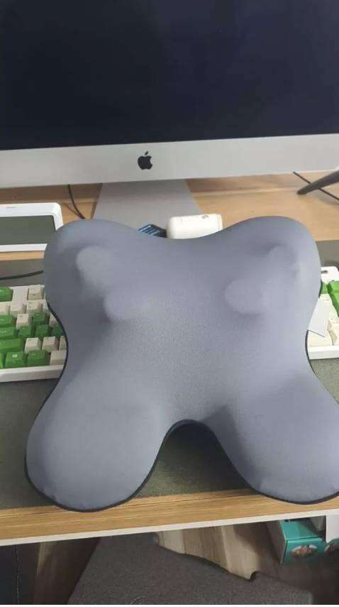 Dùng thích lắm, mình ngồi máy tính nhiều nên hay đau mỏi cổ vai gáy, mua máy massage này về dùng thì đỡ hơn hẳn. Để kê sau ghế khi nào rảnh dựa vào massage quá tiện.