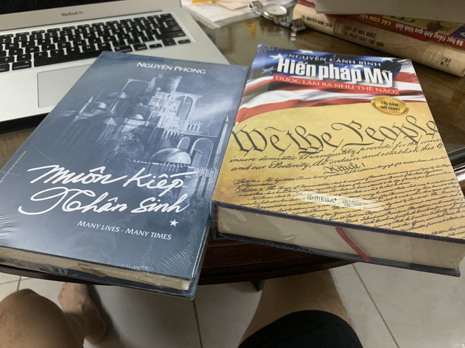 Hàng đã nhận, giao muộn với các lý do, thoả thuận của shiper sẽ giao muộn (chứ ko phải ko giao được). Thông cảm vì dịch bệnh nên đợi. Hôm nay vừa nhận đc thì báo tin nhắn huỷ đơn mặc dù đã nhận đc sách. Ko hiểu có gì khuất tất ở đây. Đề nghị tiki kiểm tra nâng cao chất lượng dịch vụ.