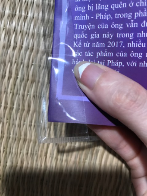 tiki nên chú ý đến phần bookcare hơn nhé, nhiều lần bọc sách chắt quá, hoặc nhu quyển này bị bong ra