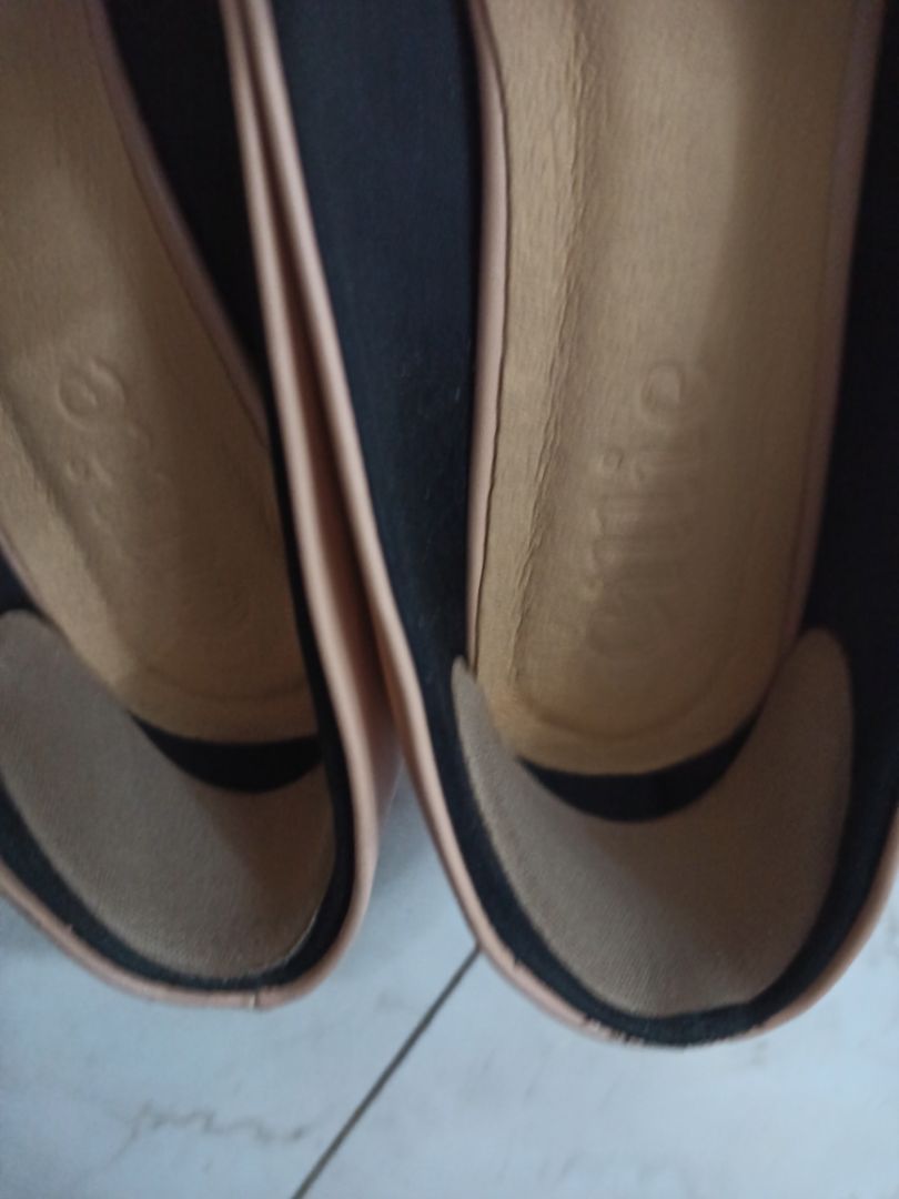 shop giao hàng rất nhanh, miếng lót già