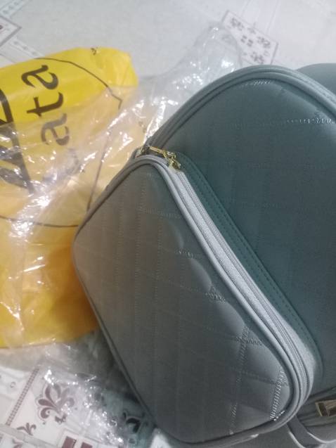 Hàng đóng gói sơ xài from giao đến nhăn