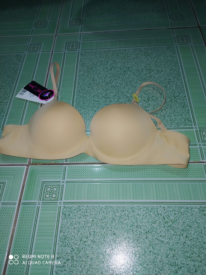 Áo đẹp, đóng gói cẩn thận, giao hàng cực nhanh. Chất liệu vải mềm mịn. ?