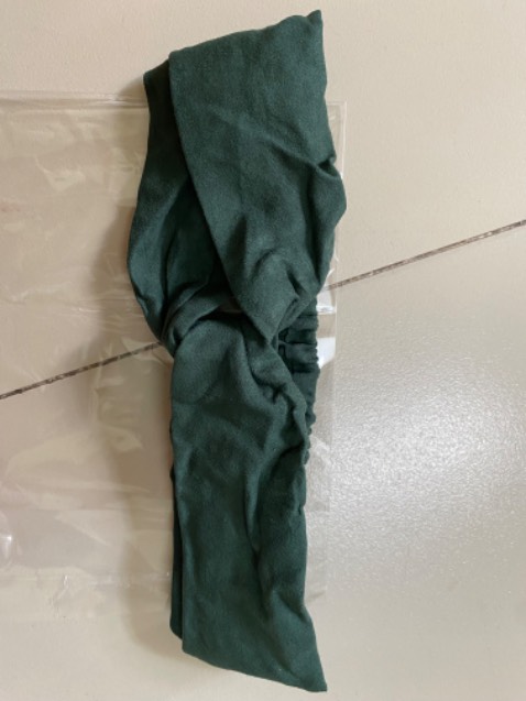 Giao nhanh, vải mềm mượt, màu sắc đúng và đẹp, rất thích. Shipper nhiệt tình vui vẻ, thanks all