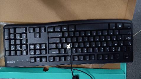 thơm mùi nhựa mới phê phê luôn, mình dùng win11 cắm vào một phát ăn ngay, độ nảy tốt, tay mình ko có lực viết chữ là như sắp phai màu mà mình gõ còn thấy nhẹ vô cùng