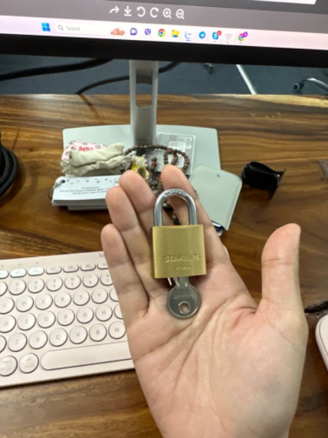 Rất nhỏ gọn , chắc chắn, nhấn mượt mà