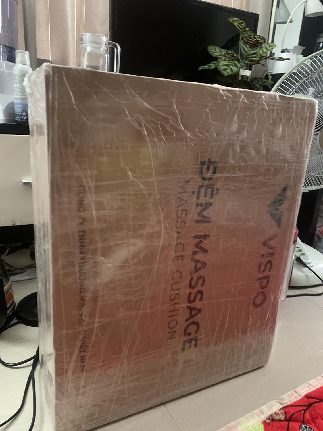 Đóng gói cẩn thận, giao hàng rất nhanh, máy massage dùng rất dễ chịu và thoải mái, mình mua cho ba mẹ nhưng sau khi dùng thử quyết định sẽ mua thêm 1 cái cho nhà mình nữa 😉