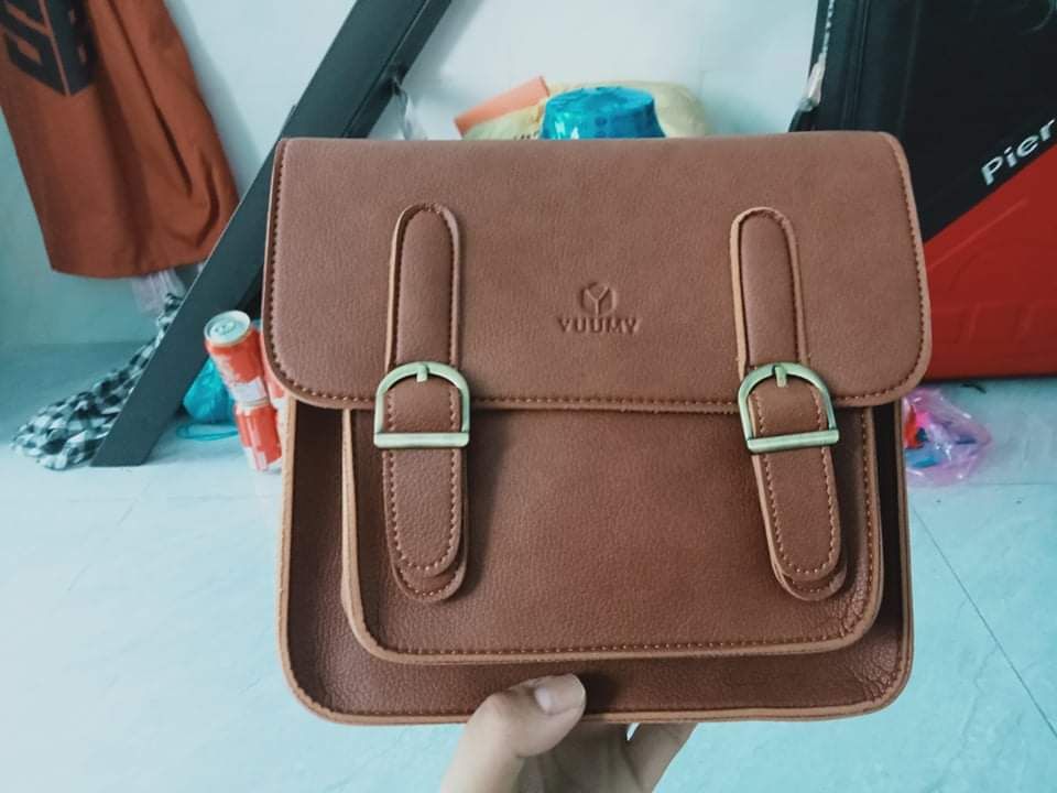 Túi đeo đẹp, vân da dày dặn, còn nguyên sale, đóng gói cẩn thận, rất đáng mua nha mn.