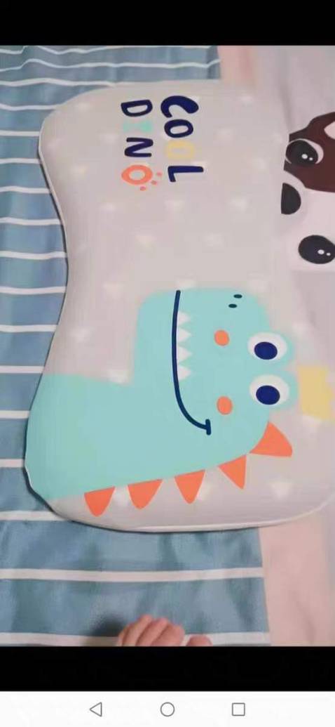 Vải mịn. Gối êm. Sản phẩm chất lượng rất tốt. Cho shop 5 sao nhé